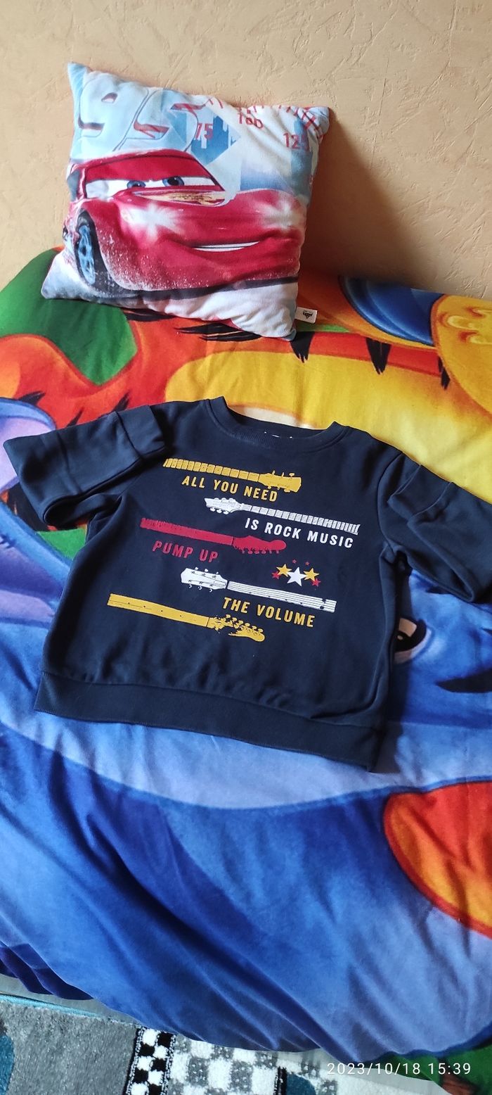 Lot 2 sweats Looney Tunes 6 ans - photo numéro 15