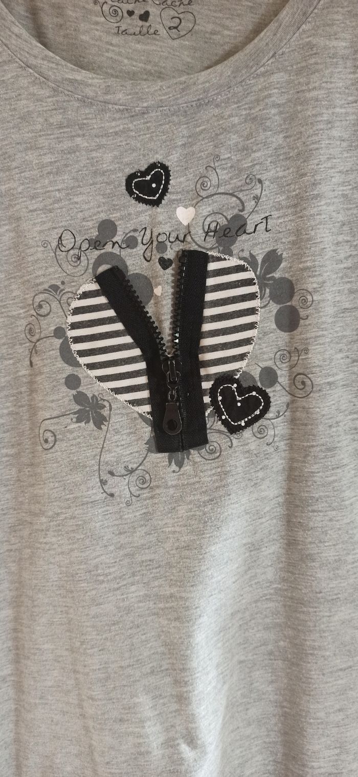 Tee shirt manches courtes taille 2 - photo numéro 2