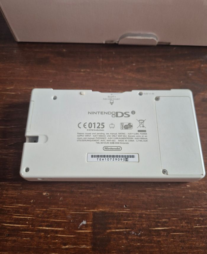 Console Nintendo ds dsi blanche en boite - photo numéro 6