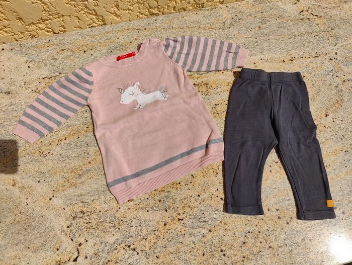 Robe licorne rose avec legging gris 9 mois