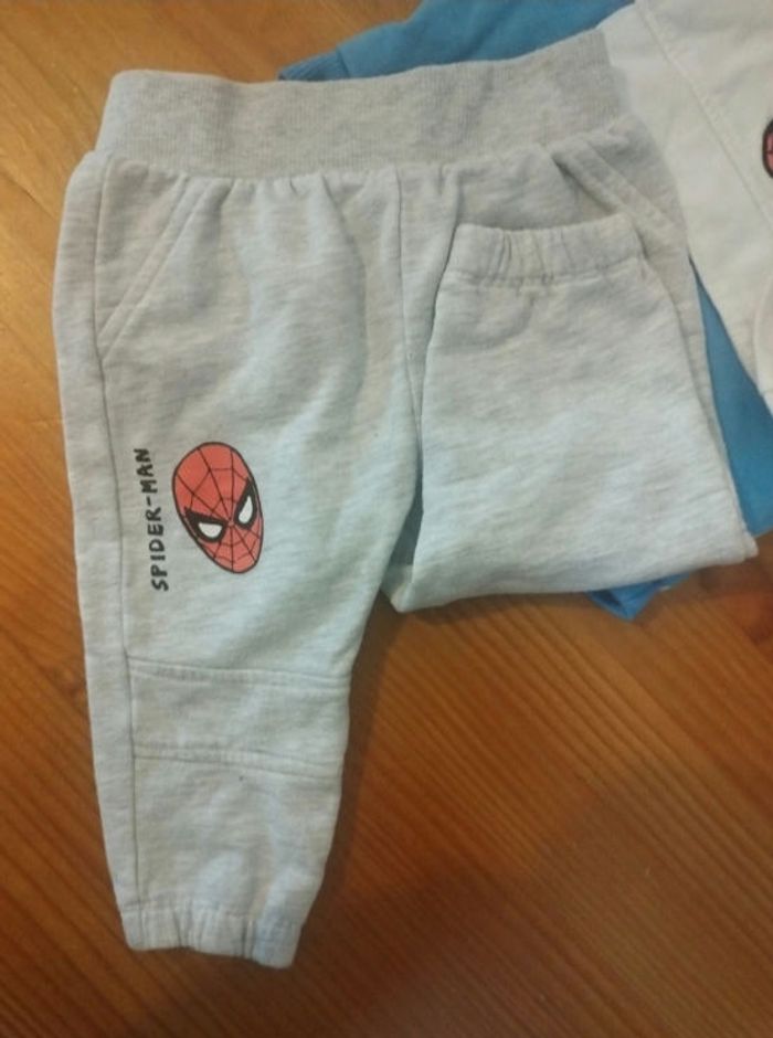 Ensemble spiderman 6-9mois - photo numéro 2