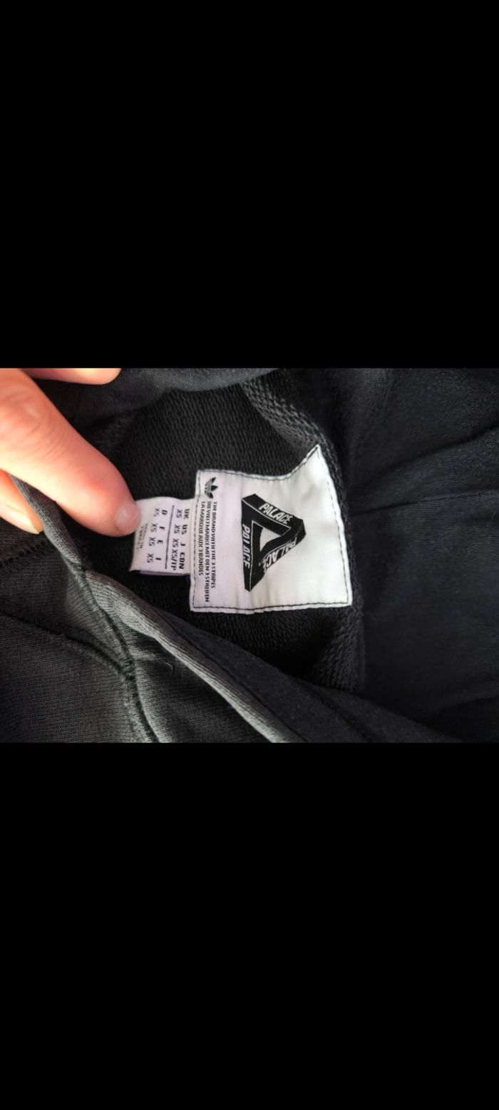 pull Palace noir taille XS - photo numéro 3
