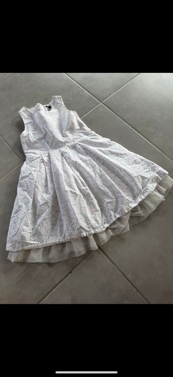 Robe avec étoiles  8 ans