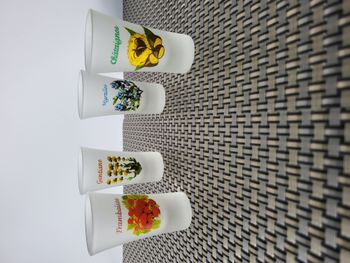 Lot de 4 verres à liqueurs florales rétro années 80