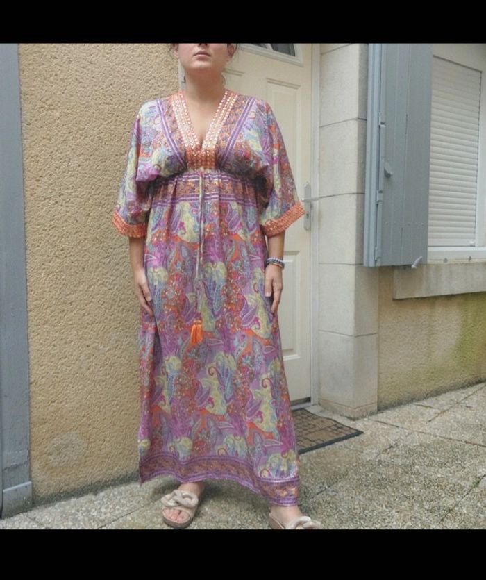 Superbe robe neuve taille unique