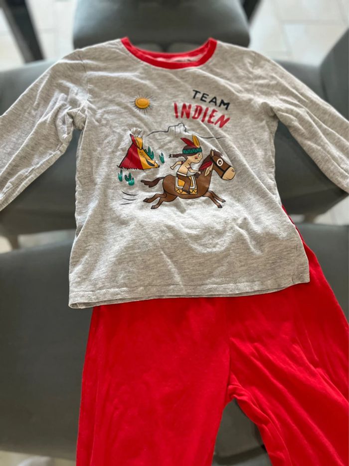 Pyjamas garçon t 8 ans - photo numéro 2