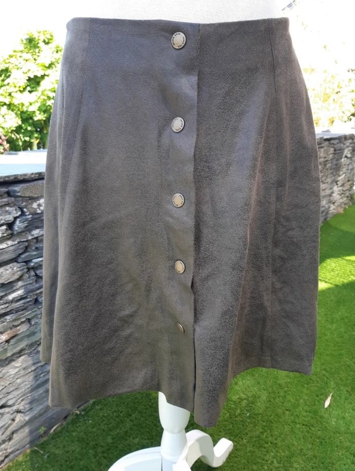 Jupe trapèze évasée marron Shakira