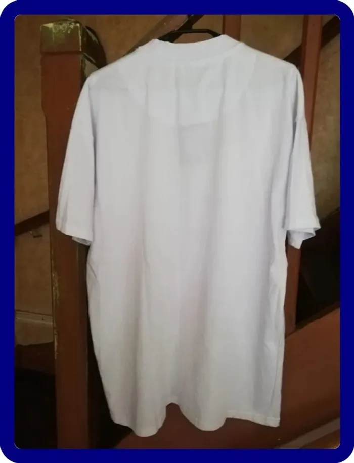T-shirt oversize colle serré