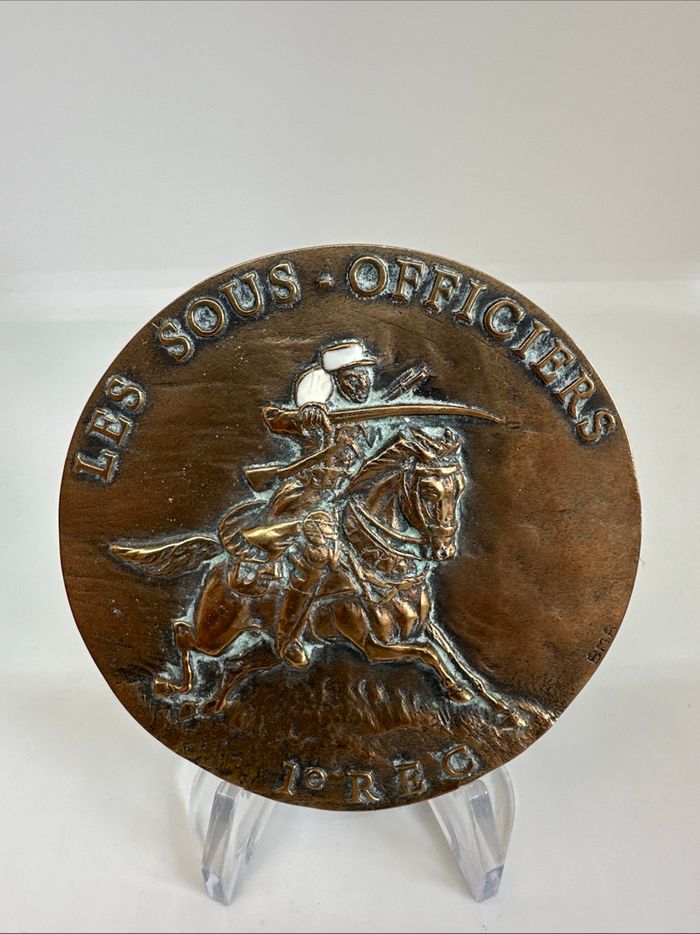 07- Belle Médaille En Bronze Légion Étrangère - Les S/off- 1REC / French Medal - photo numéro 2