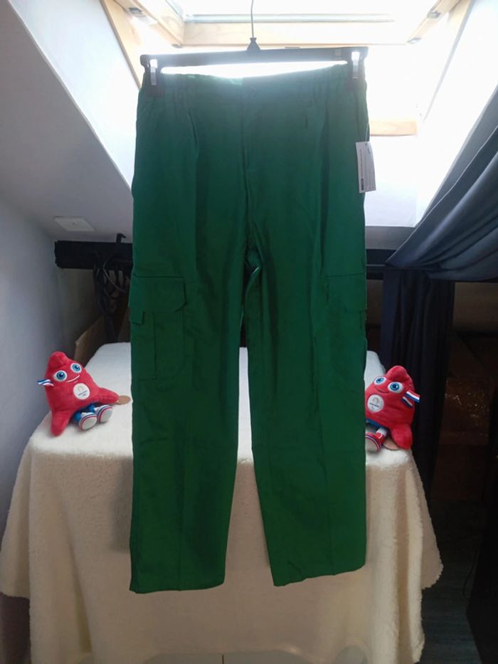 Pantalon de travail vert Multipoches Neuf Taille élastique 36-38 cm