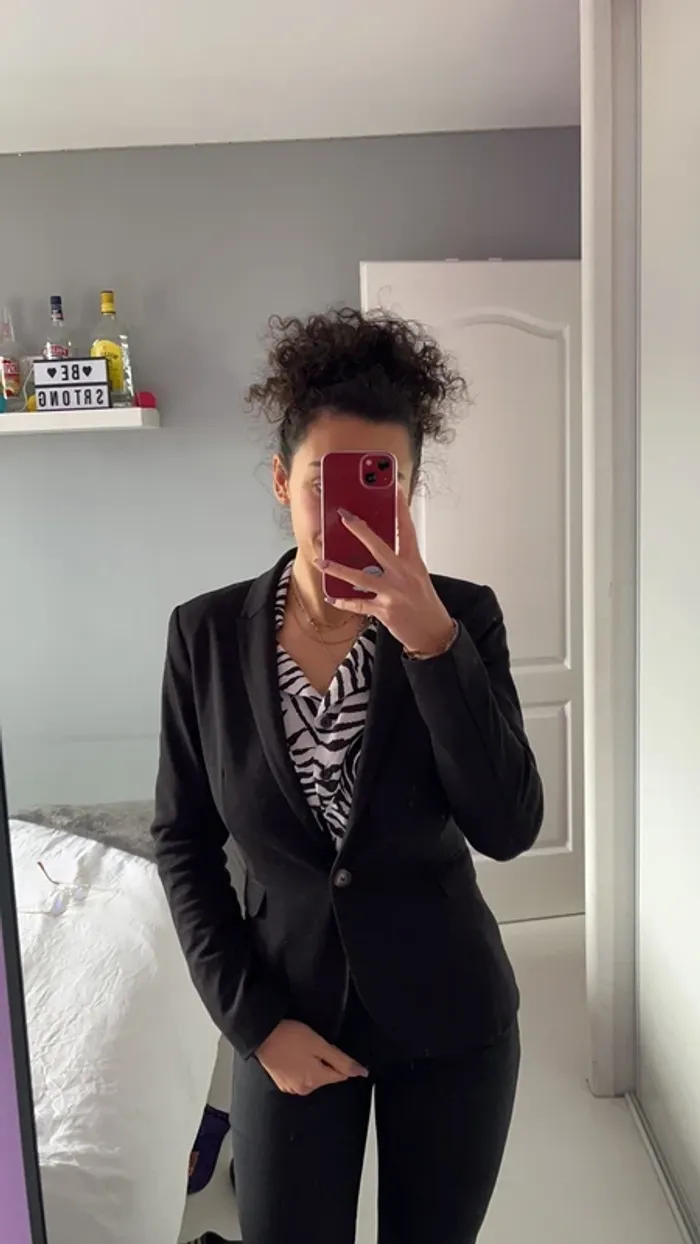 Blazer noir H&M taille 34 - photo numéro 3