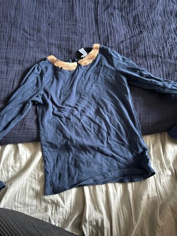 Haut bleu marine