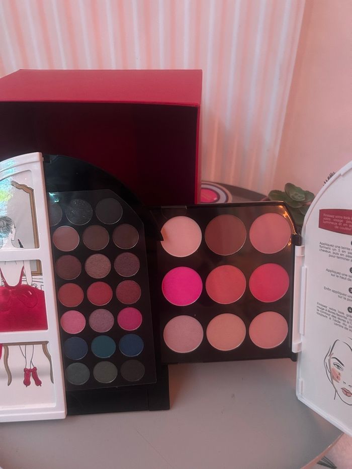 Palette de maquillage - photo numéro 11