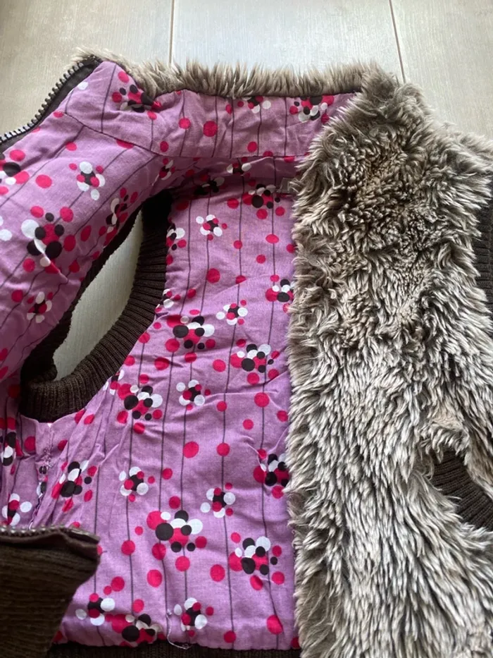 Veste sans manches taille quatre ans - photo numéro 2