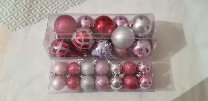 Boules de Noël roses et argent NEUVES - photo numéro 2