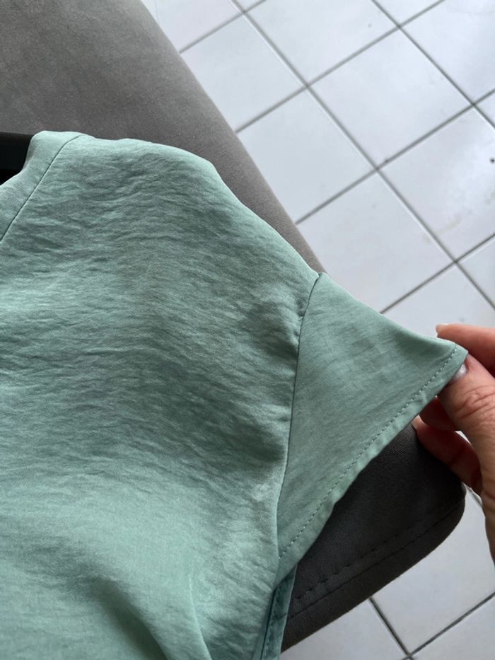 Top vert H&M Taille 36 - photo numéro 5
