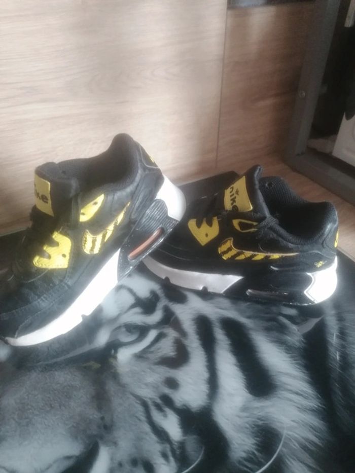 Basket Nike édition limite - photo numéro 2