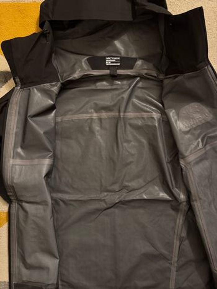 Veste Arcteryx Beta Lt taille M - photo numéro 4