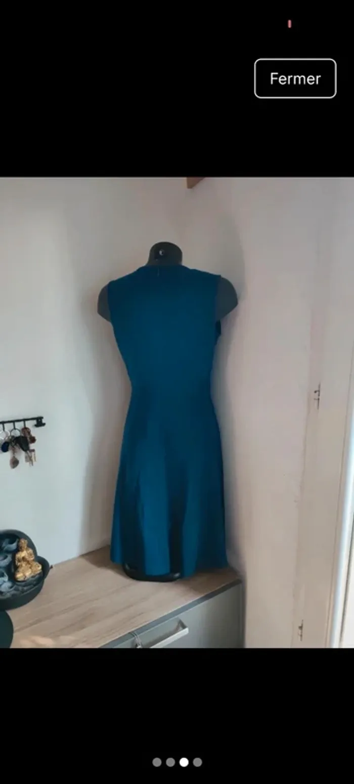 Robe dessus genou taille 36 uniqlo - photo numéro 2
