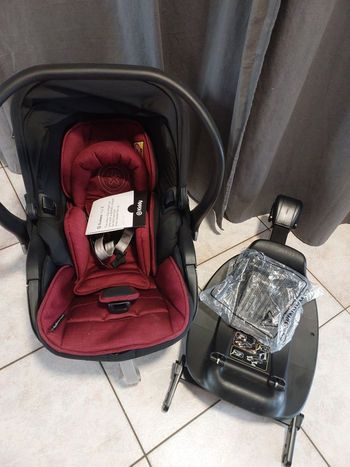 Siege auto avec base