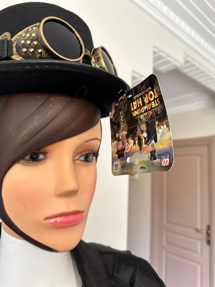 Chapeau et veste costume - photo numéro 5