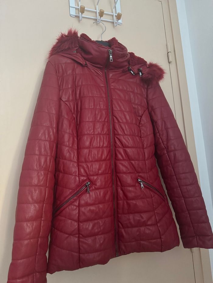Doudoune/ Manteau matelassé fausse fourrure Bréal Rouge 38/M - photo numéro 10