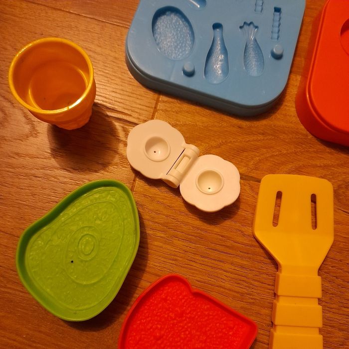 Lot d'accessoires pour pâte à modeler - photo numéro 3