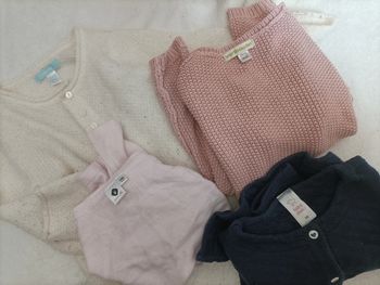 Lot de gilets fille Taille 86 (environ 18 24 mois)