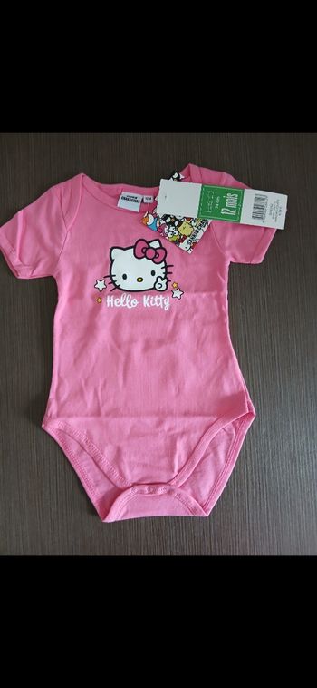 Bodie manches courtes fille hello kitty 12 mois