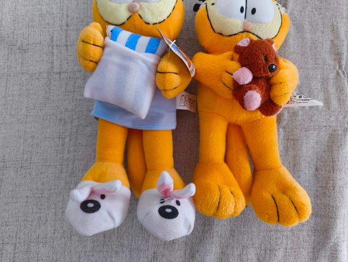 Peluches garfield ( neuf) - photo numéro 3