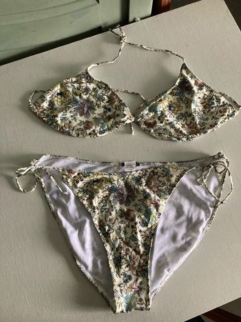Bikini Somewhere
