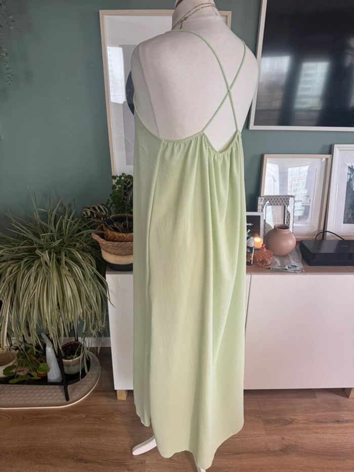 Magnifique robe d’été dos croisé fluide vert claire pistache taille S/M - photo numéro 4