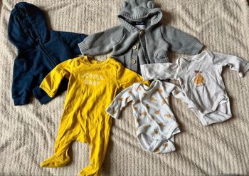 Lot vêtement bébé 1 mois 