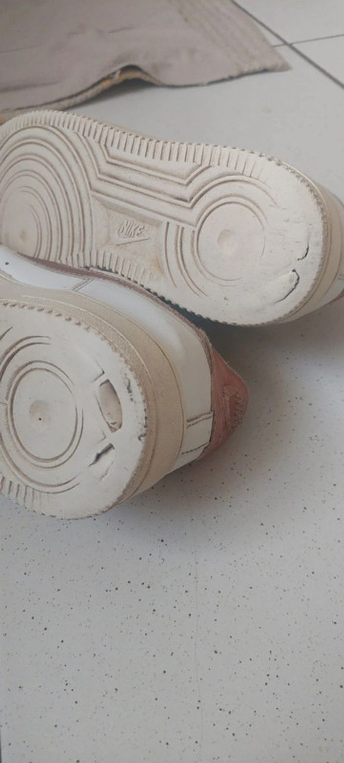 Baskets Nike AF1 cuir blanc T. 38,5 - photo numéro 7
