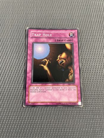 Carte Yu-Gi-Oh! - Trap Hole SDP-041 Anglais