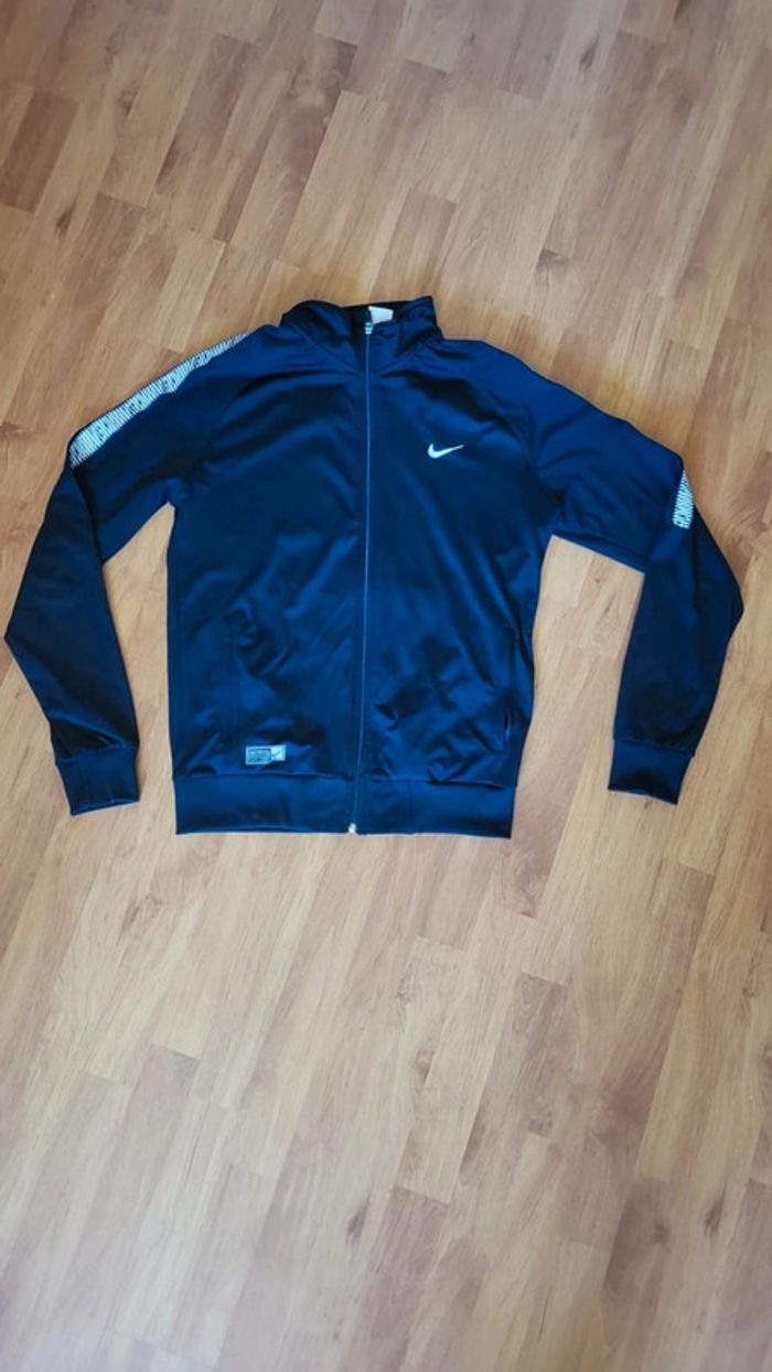 Veste nike excellent état