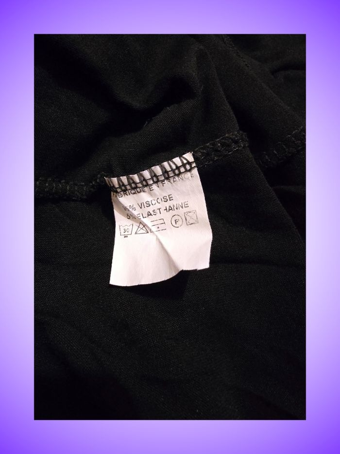 Tee-shirt Noir Fluide Décolleté V – Manches Courtes – Nœuds Décoratifs – Sans Marque – Bon État - photo numéro 3