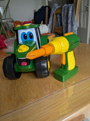 Tracteur dévissable et sa visseuse-devisseuse