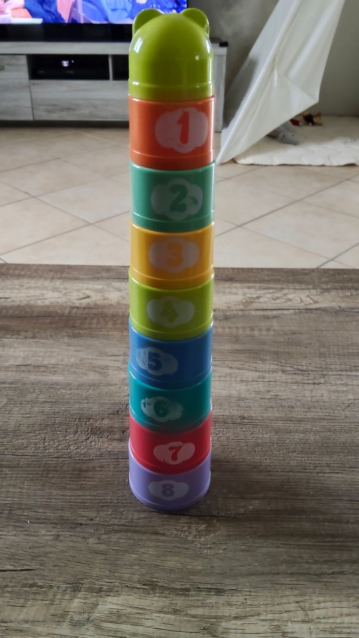 Jouet d'encastrement, d'empilement avec formes, chiffres et lettres - photo numéro 4