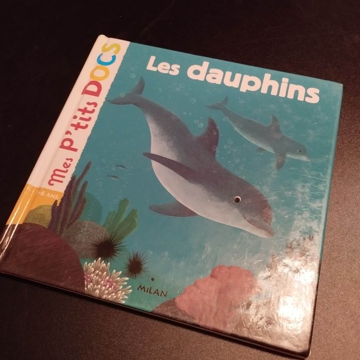 Livre enfant mes p'tits docs les dauphins