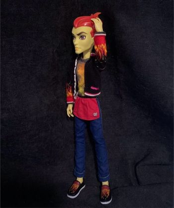 Thomas Cramé (Heath Burns) - Home ick