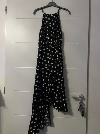 Magnifique robe asymétrique 