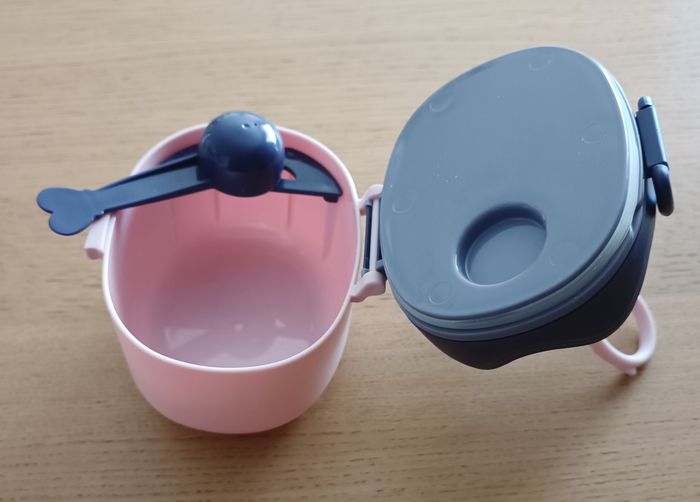 Boîte à lait de bébé de voyage 330ml rose et bleu avec cuillère doseuse - photo numéro 6