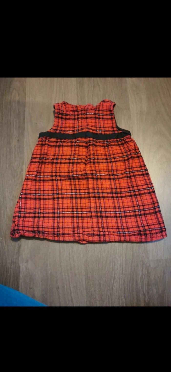 Robe écossaise rouge et noire - photo numéro 4