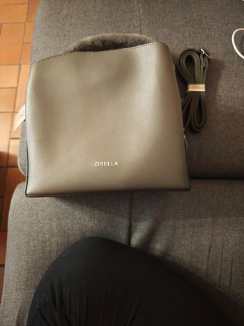 Sac à main gris neuf