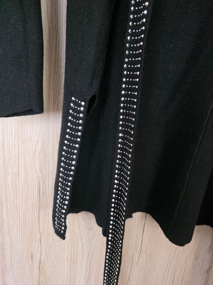 GILET FEMME NOIR STRASS AVEC CEINTURE TAILLE UNIQUE D'UN  34,/40 MARQUE MOOCCI - photo numéro 6