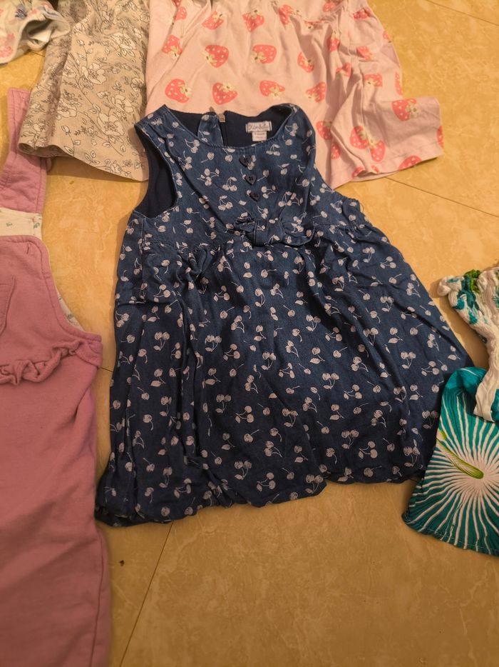 Robe et salopette bébé - photo numéro 2