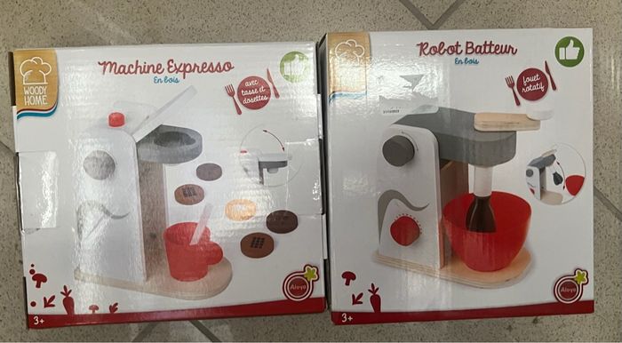 Lot de robot en bois