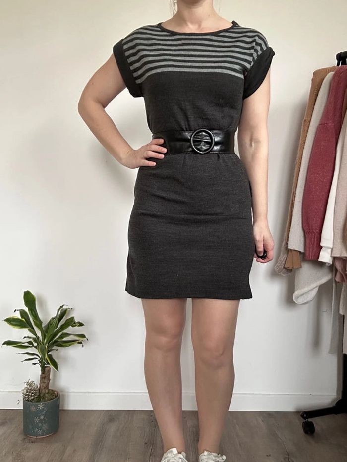 K Woman Robe pull rayée grise – Taille 36 – Très bon état