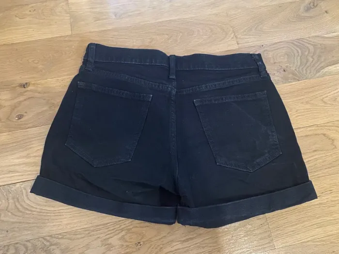 Short en jean noir gap régular en 27 - photo numéro 2